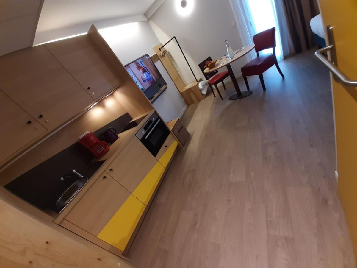 Greet Hotel Castets Coeur Des Landes Eksteriør bilde